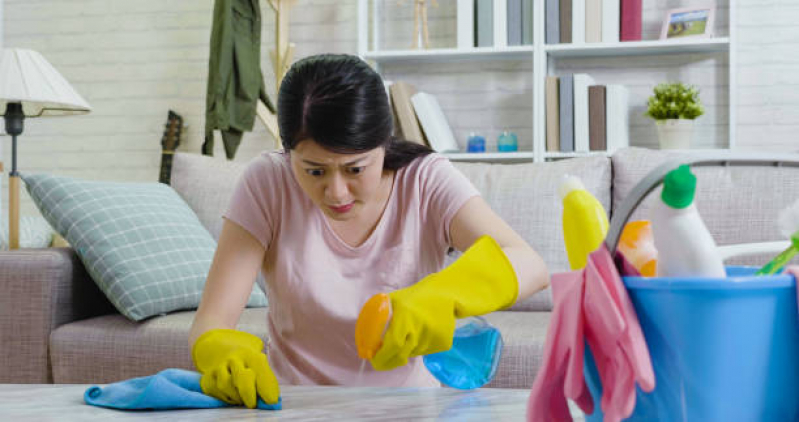 Limpeza em Condomínio Contratar Itapegica - Limpeza em Condomínio Residencial