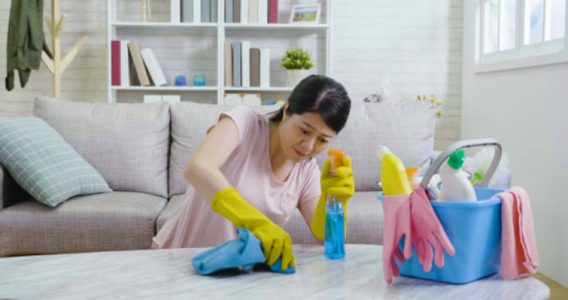 Limpeza em Condomínios Residenciais Contratar Gopoúva - Limpeza Condominial